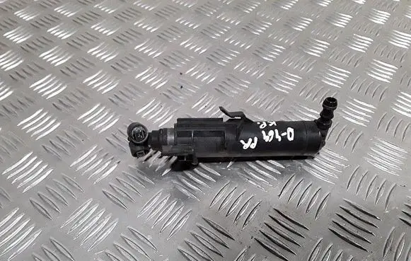 Headlight washer spray nozzle