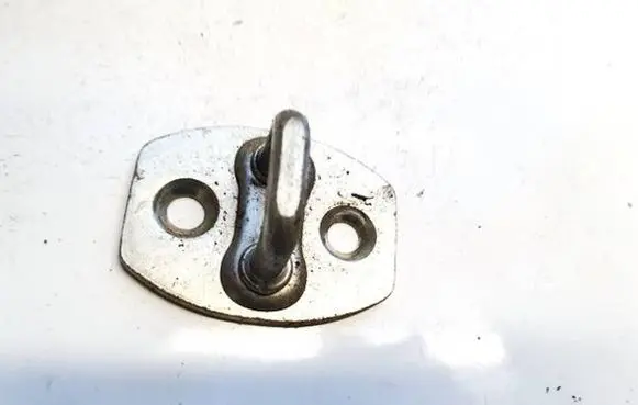 Toyota Yaris Front door lock loop/hook striker 