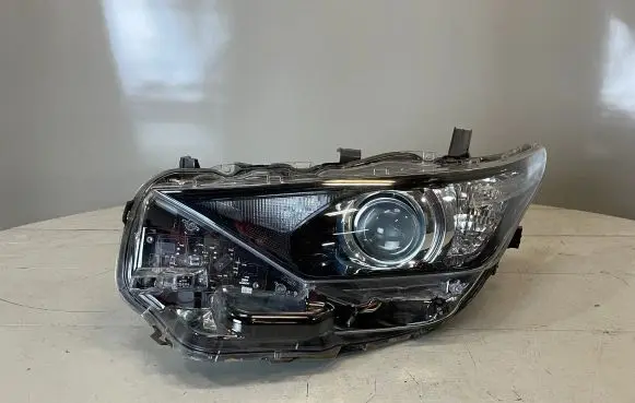 Toyota Auris E180 Headlight/headlamp 8115002K30 90070908