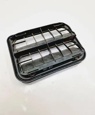 Citroen C4 II Quarter panel pressure vent 9675506980