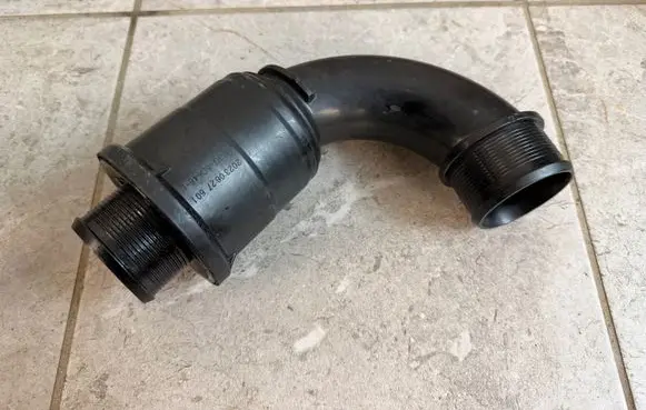 Ford Ranger IV Turbo air intake inlet pipe/hose MB3G6C646L