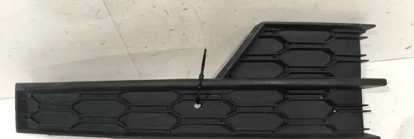 Skoda Octavia Mk3 (5E) Front bumper lower grill 5E0807682