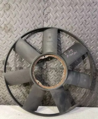 BMW 5 E39 Fan impeller 2243303