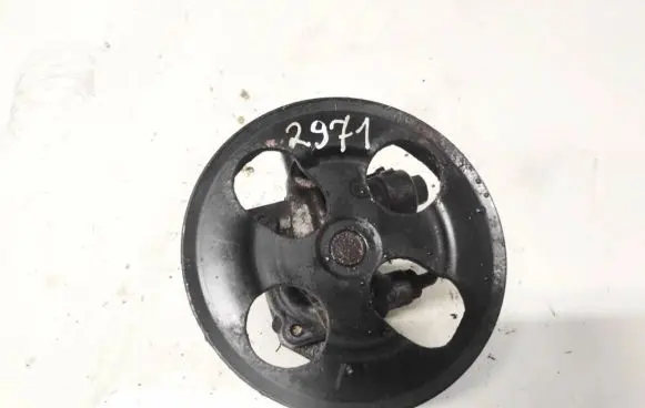Mitsubishi Carisma Power steering pump