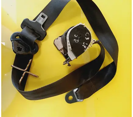 Front seatbelt