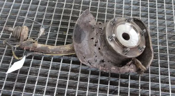 Toyota Land Cruiser (HDJ90) Front wheel hub