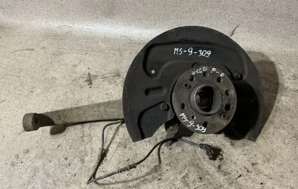 Mercedes-Benz ML W164 Front wheel hub