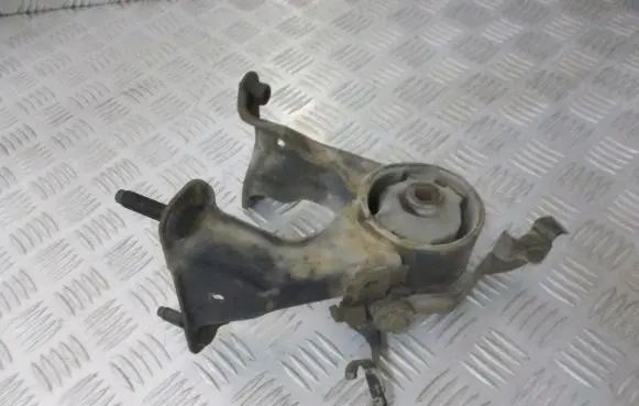 Toyota Avensis T220 Gearbox mounting bracket