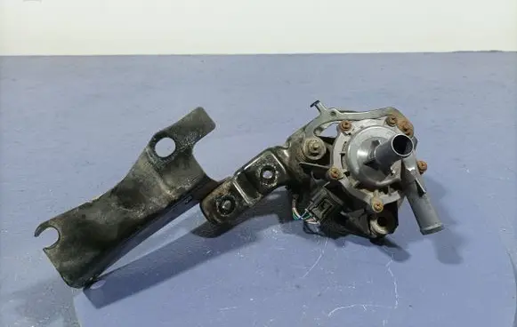 Toyota Prius (XW30) Water pump G9040-48020