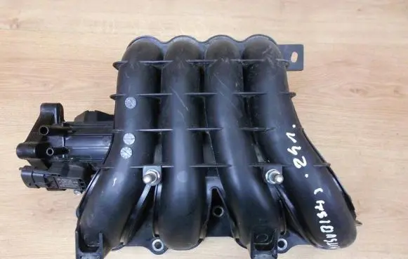 Mitsubishi Lancer VIII Intake manifold 1540A372