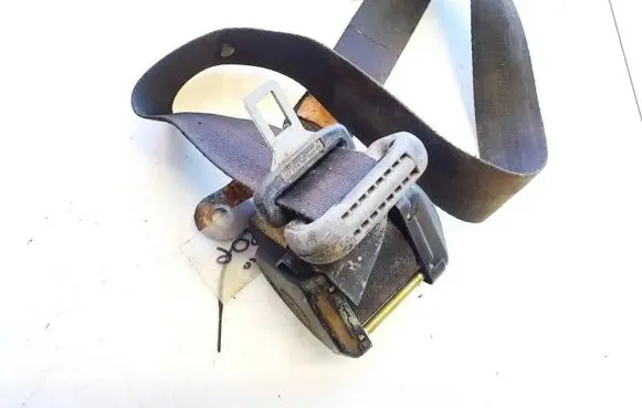 Volkswagen I LT Front seatbelt