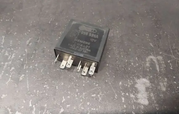 Volkswagen Golf IV Other relay 4B0955531A 377