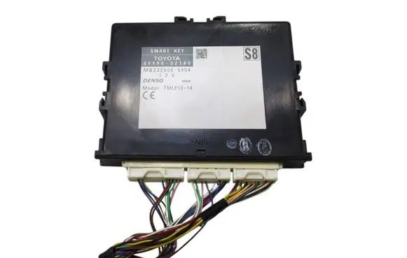 Toyota Auris E180 Keyless (KESSY) go control unit/module 8999002180