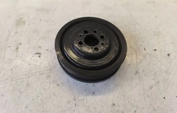 Volkswagen Polo V 6R Crankshaft pulley 04B105243B