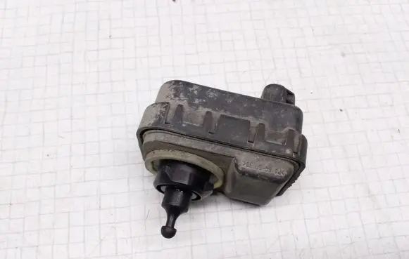 Opel Zafira A Headlight level adjustment motor 