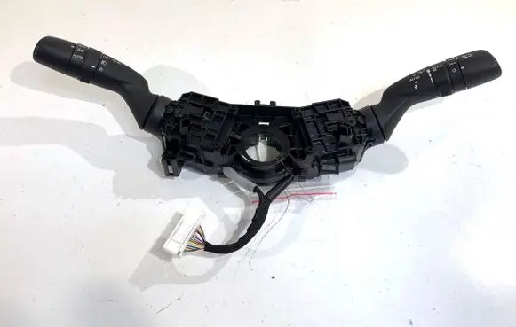 Toyota Yaris Cross Other switches/knobs/shifts 