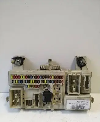 Ford Focus C-MAX Fuse module 6M5714014 060830 F1591C