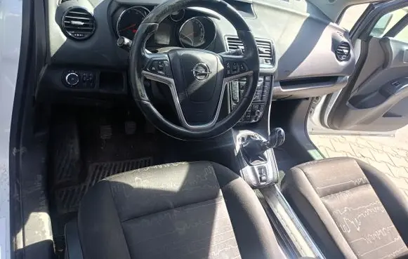 Opel Meriva B Dashboard 