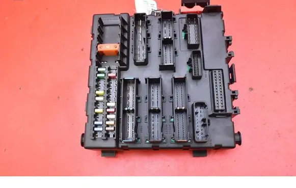 Opel Vectra C Fuse box set 13112912