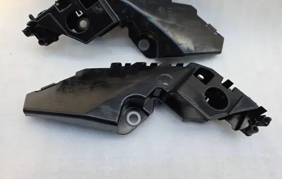 Volkswagen Tiguan Front bumper mounting bracket 5NA807049B 5NA807050B