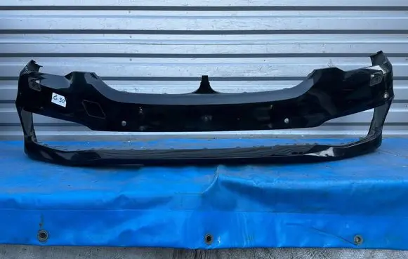 BMW 5 G30 G31 G38 Front bumper 7385336 72758411