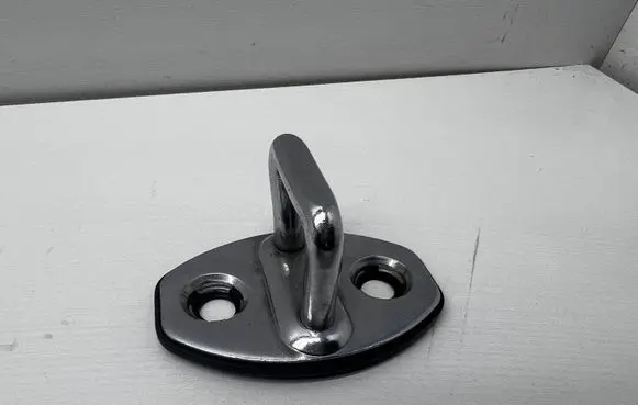 Volkswagen Touran II Front door lock loop/hook striker 5J0837033