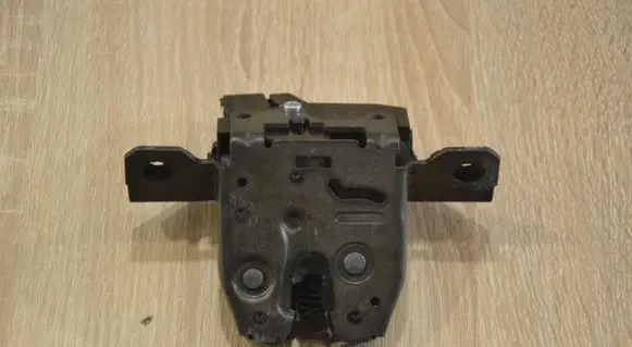 Chevrolet Cruze Tailgate/trunk/boot lock/catch/latch