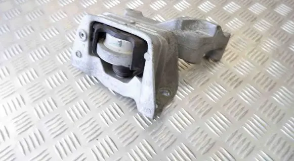 Engine mount bracket