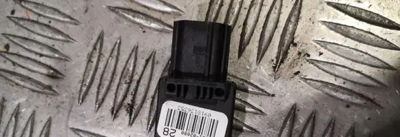 Toyota Auris 150 Airbag deployment crash/impact sensor 8983102080