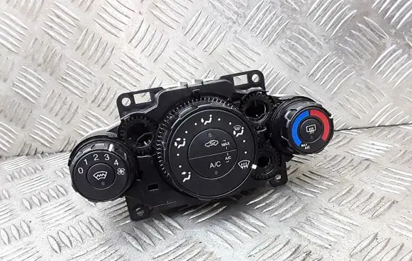 Ford Fiesta Climate control unit C1B119980DC