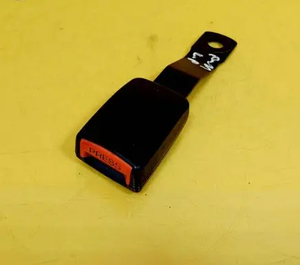 Nissan Primera Front seatbelt buckle 868422F000