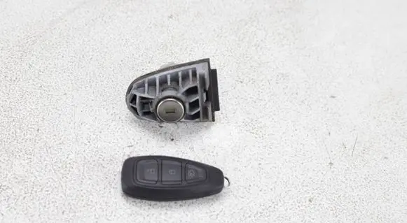 Ford Puma Front door lock (next to the handle) H1BA21991AD H1BA21990AD