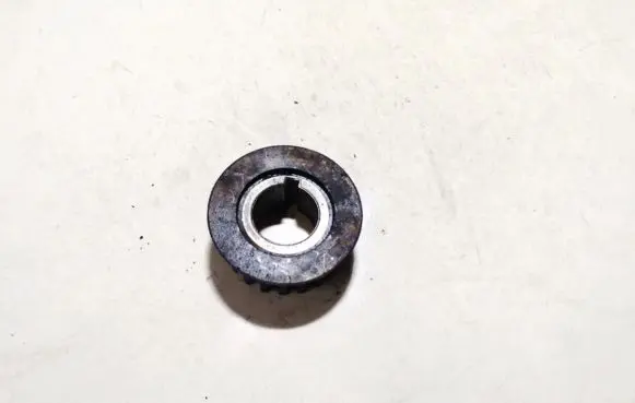 Peugeot 607 Crankshaft pulley