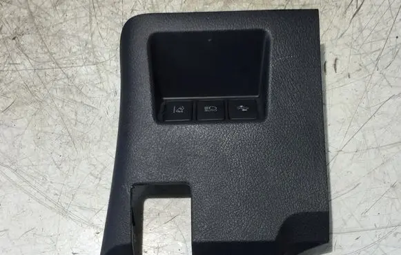 Dashboard lower bottom trim panel