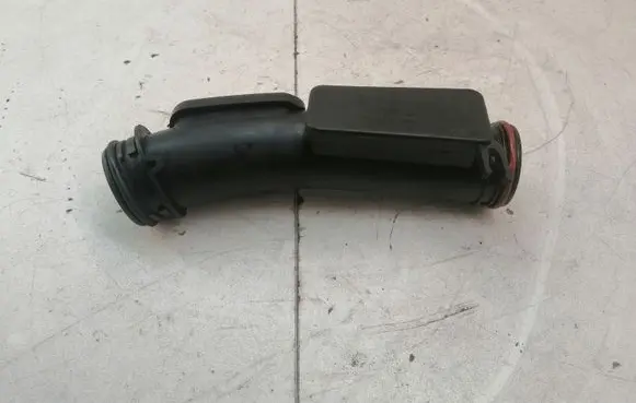 Volkswagen Golf V Engine coolant pipe/hose 03C145674B