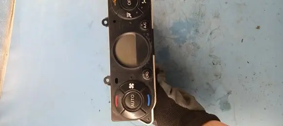 Ford Mondeo Mk III Air conditioning/heating control unit 
