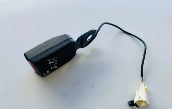 Peugeot RCZ Rear seatbelt buckle 7284c