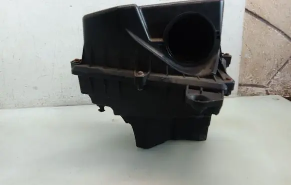 Ford Focus Air filter 3M519600AG