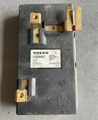 Volvo S40, V40 Comfort/convenience module 30896697 3817900210 W30896751