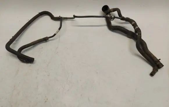 Engine coolant pipe/hose