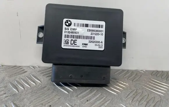 BMW 5 F10 F11 Hand brake control module 6863800 686380001 0132480931