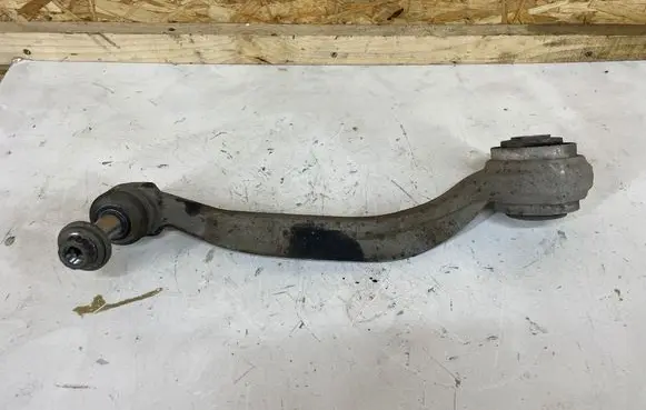 Mercedes-Benz C W205 Front lower control arm/wishbone 20505L1