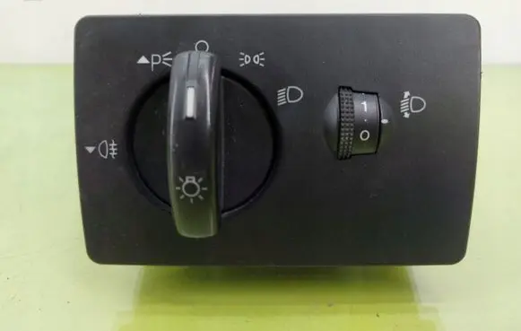 Ford Focus Light switch 7M5T13A024EA