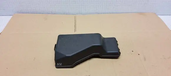 Toyota Avensis T250 Fuse box cover 8382P1