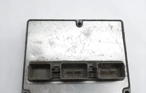 Ford C-MAX I Engine control unit/module 5M5112A650RD