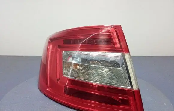 Skoda Octavia Mk3 (5E) Rear/tail lights 185311-01