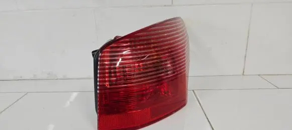 Peugeot 407 Rear/tail lights 9641948680