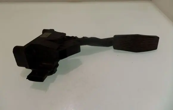 Opel Zafira A Accelerator throttle pedal 0281002298 90581208