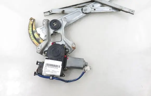 Mitsubishi Pajero Pinin Front door window regulator with motor 0620200402 MR371761