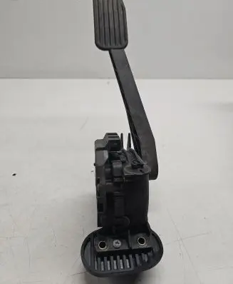 Volvo V70 Accelerator throttle pedal 9496822